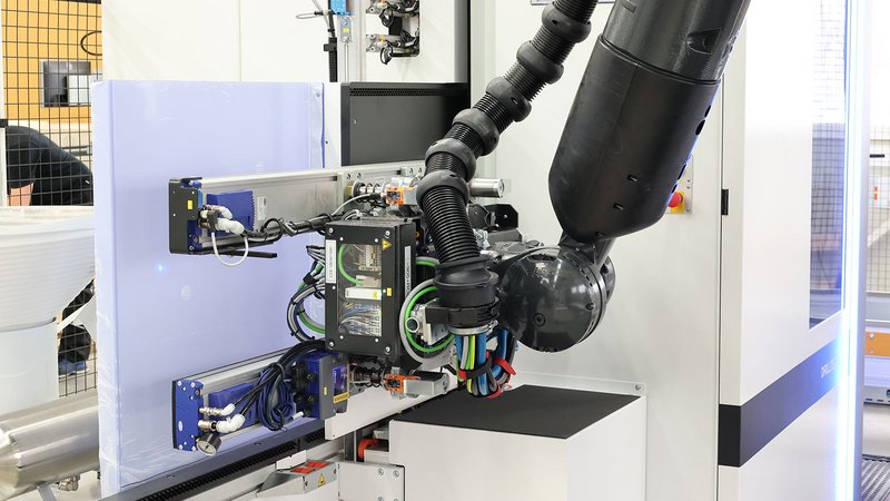 csm_robot-integration-FEEDBOT-D-300-gripper_e0aad55ec6 csm_robot-integration-FEEDBOT-D-300-gripper_e0aad55ec6